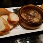 居酒屋 おば九 - カキのアヒージョ〜バケット添え〜(¥780−)