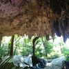 ガンガラーの谷　ケイブカフェ