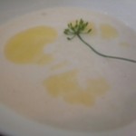 緑のイスキア - 新タマネギとジャガイモの冷たいポタージュ／平成28年7月