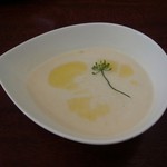 緑のイスキア - 新タマネギとジャガイモの冷たいポタージュ／平成28年7月