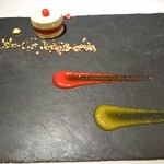 龍のひげ - バジルとトマトとフォアグラのサラダ