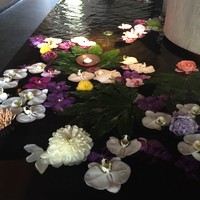 ヒカリヤ ニシ - 
