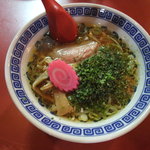 龍上海 栄町支店 - 手打麺醤油ら～めん（小盛）