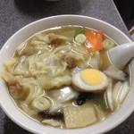 中華麺店 喜楽 - 五目ワンタン麺 (税込1050円)