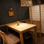 Roppongi Kakishin - テーブル席