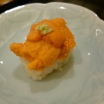 鮨みなと - ⑧馬糞うに…握りの最後は礼文産の馬糞うに。