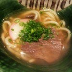 黒毛和牛の肉うどん