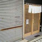 Soba Yoshi - 2階入り口が右側に