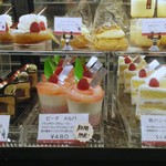 パティスリーヨシノリアサミ - ケーキショーケース