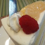 パティスリーヨシノリアサミ - 桃のショート