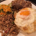 ガンジス - ガパオとあかね焼きのセット