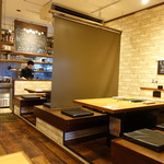 一心 - 店内　全席カーテンで仕切られてます