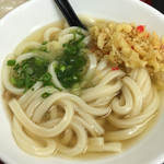 極楽うどん TKU - 薬味と天かすでまた味が引き締まる！d(^_^o)