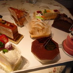 ベルン - 料理写真:☆ケーキは種類が豊富で迷いますね（≧▽≦）/～♡☆