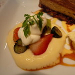 ベルン - ☆カスタードにフルーツ付きです（＾ｖ＾）☆