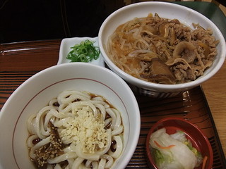 なか卯 - はいからうどんと牛丼のセット