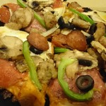 Round Table Pizza - 