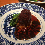 JASMINE憶江南 - ランチコースの「大きな肉団子 上海醤油煮込み」