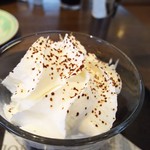 ナポリの食卓 パスタとピッツァ - サービスのカフェゼリー