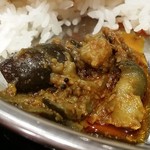 インド食堂 チャラカラ - 【H28.7.24】ライスとチャパティの「どちらもセット」。野菜の付け合わせ。