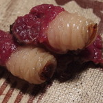 とおの屋 要 - 馬肉のバラの部分を熟成させたもの。脂が美味い！