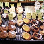 バックシュトゥーベ ツオップ - パンの花園一部