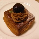 バックシュトゥーベ ツオップ - マロンデニッシュ
      