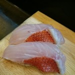 寿司一 - 金目鯛の握り(*^^*)皮をパリッと