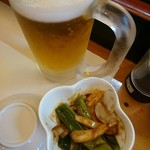 寿司一 - 生ビールとお通しのイカのぬた和え