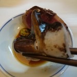 寿司一 - とり貝ですね
      厚くてコリコリです♪