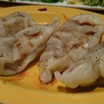 ビストロ シン 2 - フォラグラ水餃子