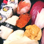 Sushi Arata - 海老・イクラ・ウニ・アワビ・穴子(アップ).
