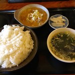 ラーメン めん丸 - もつ煮定食  550円
