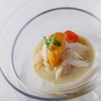 イタリア料理サルーチェ - 期待が膨らむ初めのひと皿、おすすめのワインとお楽しみください