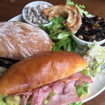 カメイノ食堂 - チャバタとコッペのサンドウィッチセット