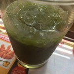 ロッテリア - 抹茶。これ甘さ控えめグリーンティーって感じだからアイスのせてたほうがおいしいね