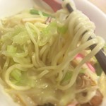 長崎ちゃんぽん・皿うどん 球磨 - 太麺チャンポン：麺リフト