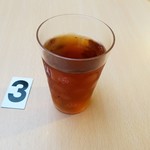 Ezokko - 穴の開いているコップにて麦茶です。