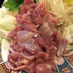 コーチン亭 せら - 鍋の具材
      キレイな鶏肉‼️（涙）