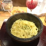 石焼パスタ kiteretsu食堂 - 熱さで湯気がでています