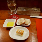 ヴェネチア酒場 - 2016/6/21  お通しとパン