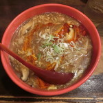 四川麺家 龍の子 - 酸辣湯麺 800円　ドローンビュー