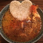 スパンキー麻婆カレー 800円＋チキンキーマちょいがけ 200円(税込)