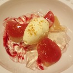 ラ・ブリック - ココナツアイスとサクランボゼリー