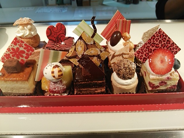 小さな森の美味しいケーキ屋さん By 四季の旅人 パティスリー サン ミッシェル Patisserie Saint Michel 松阪 ケーキ 食べログ