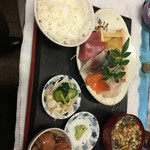本浜 - おまかせ定食1300円（ウニあり）