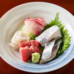 Nihon Shuto Sengyoto Kamameshi Taikoubou Hoppechi - 毎朝市場で仕入れる鮮魚だけをご提供しています。鮮度の違いが生む「旨さ」を感じて下さい。