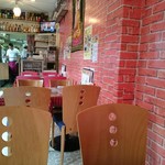 キッチンキクチ - 綺麗な店内。席も広々。