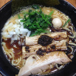 壱角家 - 黒にんにくラーメン Jul/2016