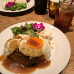 Kaka'ako Dining & Cafe  - ランチセット ロコモコ